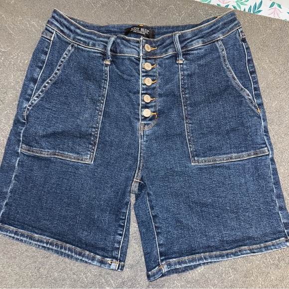 Judy Blue High Rise Button Fly Denim Jean Shorts Stretch - Women’s sz XL​ - Picture 7 of 13